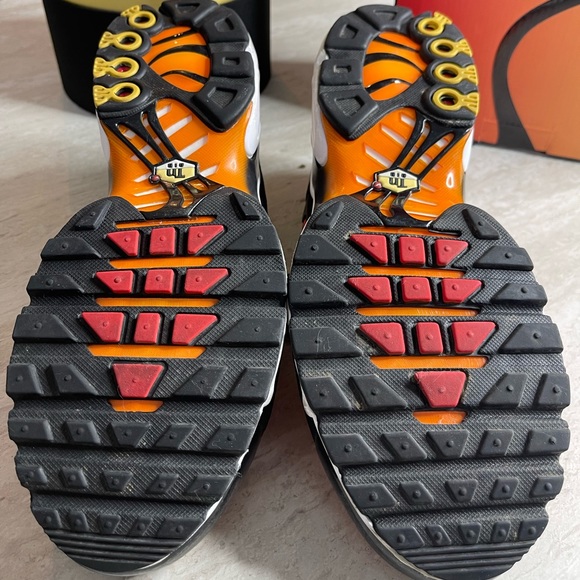 SOLDSOLDSOLD NIKE AIR MAX PLUS SUNSET TIGER SHOES - Picture 4 of 9